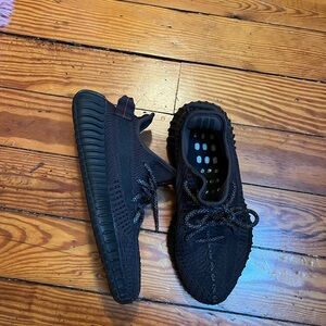 Adidas Yeezy Boost 350 Onyx Sneakers